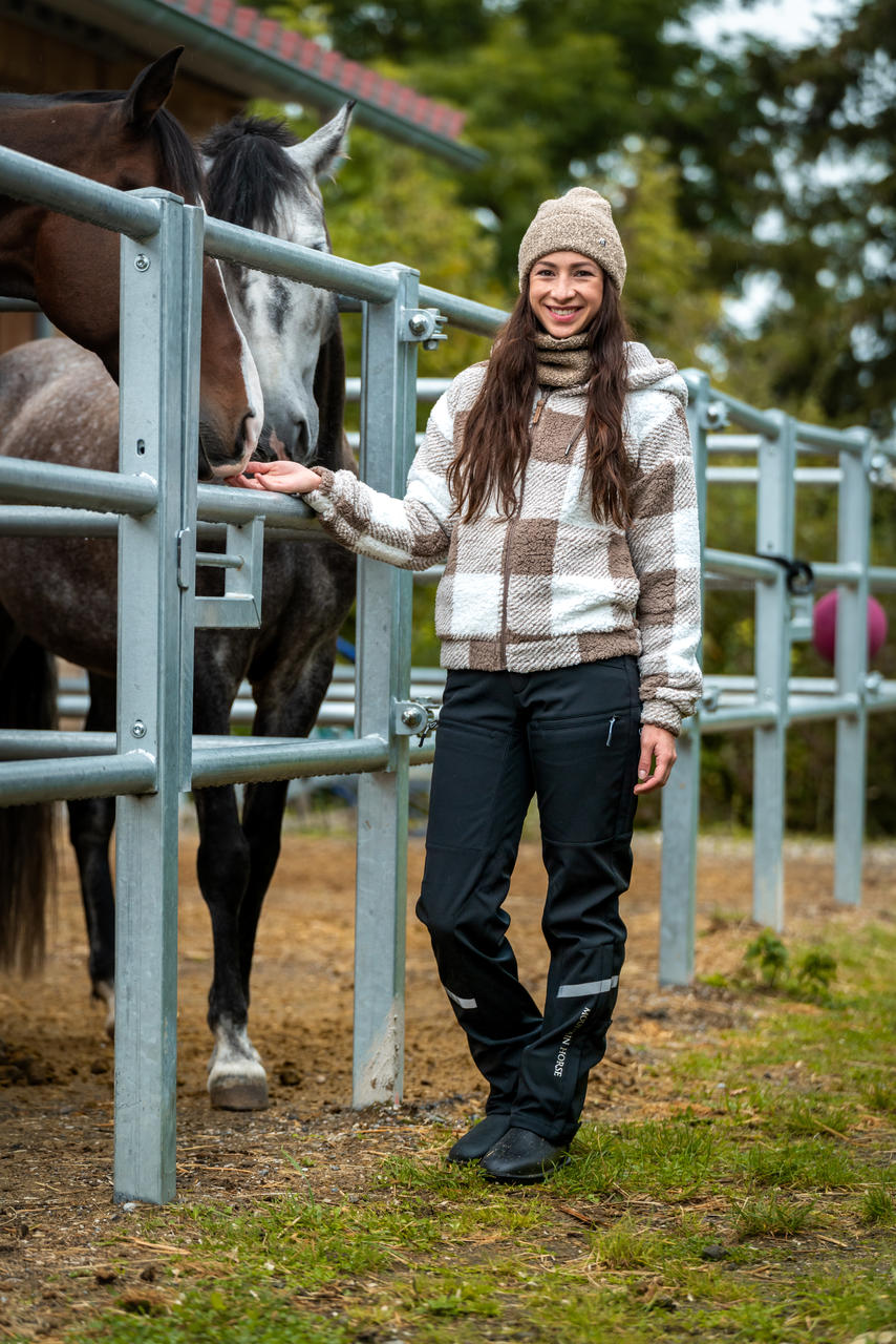 Mountain Horse Chess Fuzzy Fleece